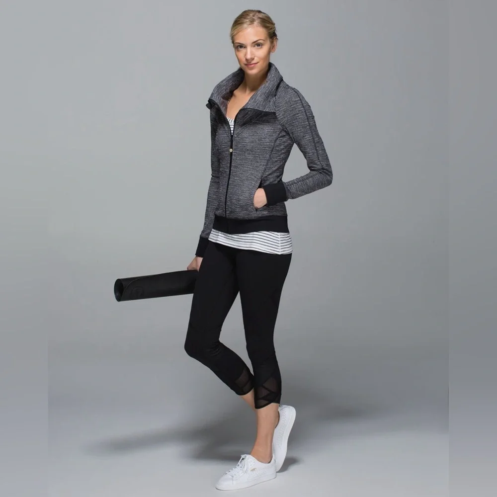 Lululemon Be Present Jacket in Coco Pique Black Heathered Full Zip Sweater Sz 12 - Picture 3 of 16